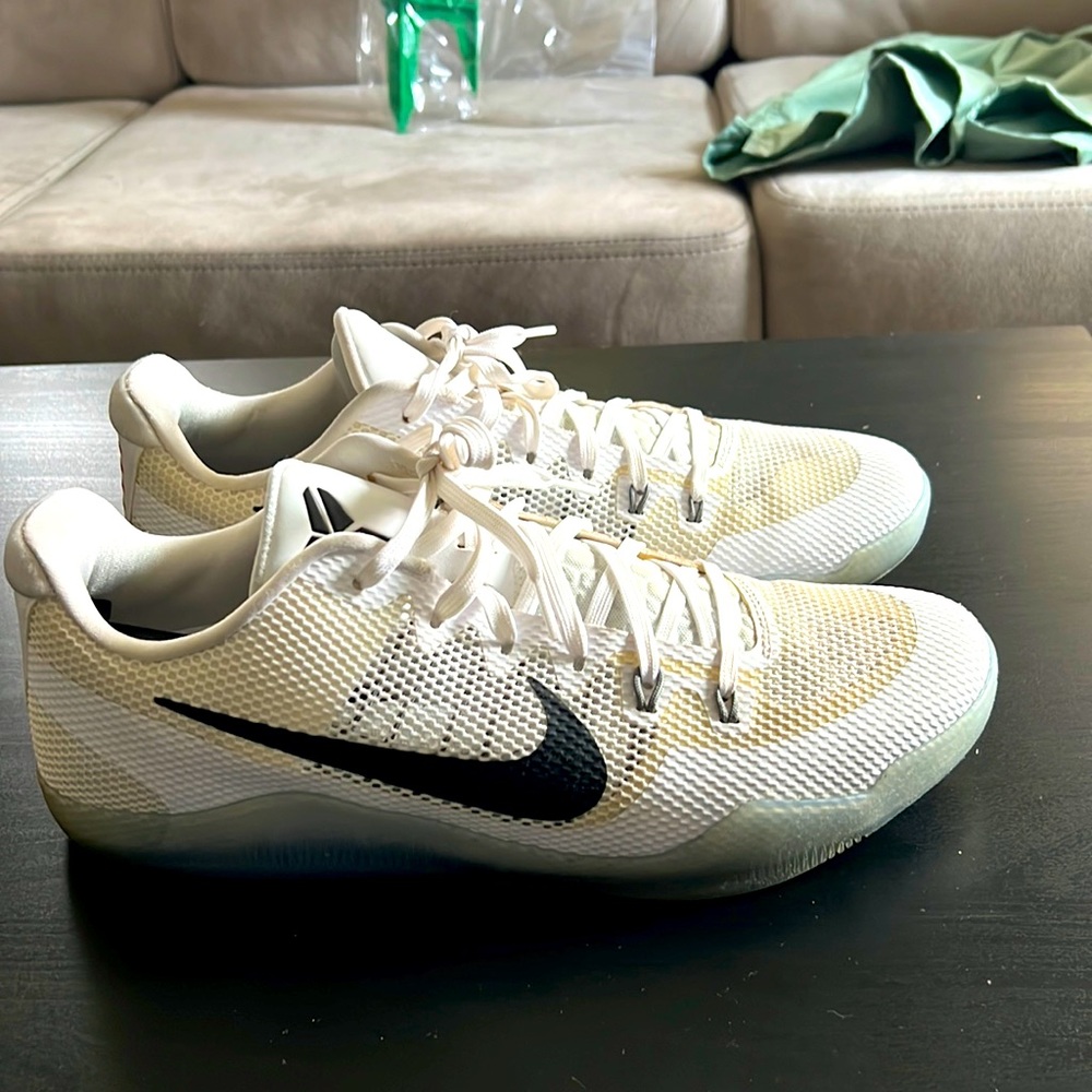 Nike - Kobe Bryant Basketball shoes